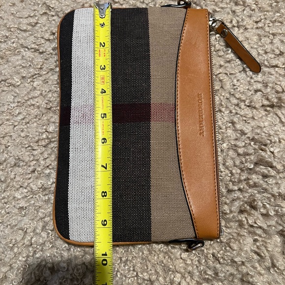 Burberry Crossbody/Wristlet with Straps! - Picture 14 of 14